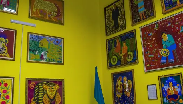 Ее дом был уничтожен бомбежками: в Риге начинается марафон в поддержку украинской художницы Марии Примаченко