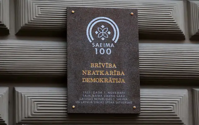 Parlaments aicina jauniešus piedalīties fotokonkursā «Manas brīvības piemineklis»