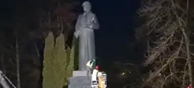 Par okupācijas režīmu slavinošu objektu demontāžu pašvaldībām izmaksās 645 053 eiro