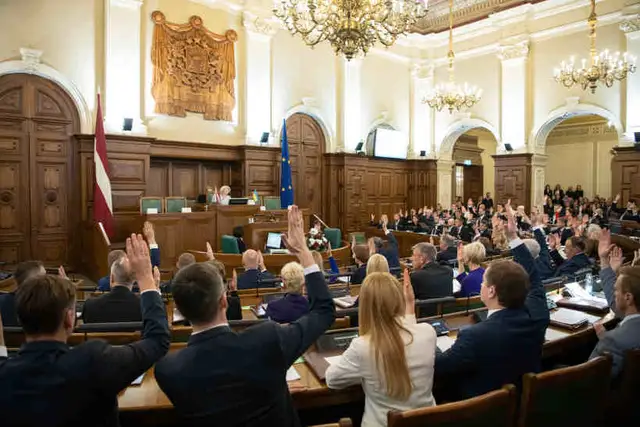 Apstiprina jauno Saeimas komisiju sastāvu