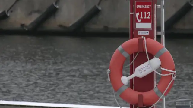 Rīgas pilsētas kanālā konstatēta nezināmas izcelsmes viela