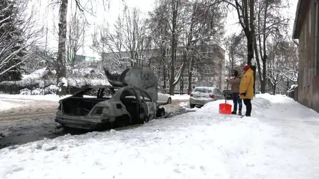 Расизм? В Зиепниеккалнсе подожгли «Мерседес» жителя Камеруна (ФОТО)