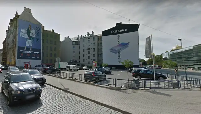 Мрачное лицо города: что появится на месте парковки возле универмага Galleria Riga?