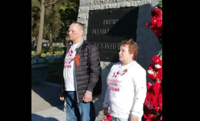 Представлял угрозу общественному порядку: у организатора Бессмертного полка в Эстонии отобрали вид на жительство