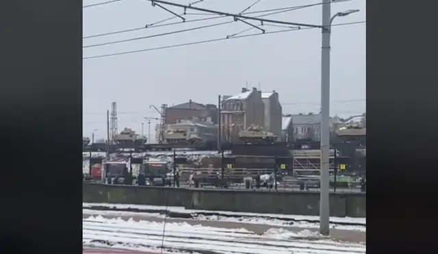 Спите спокойно: что за военную технику перевозят по железной дороге через центр Риги?