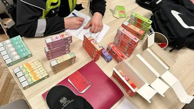 14-летний «бизнесмен»: школьник занимался перепродажей электронных сигарет