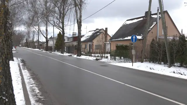 Жена выгнала из дома: пьяный водитель в Елгаве пытался убежать от полиции