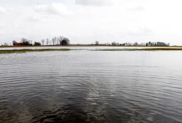 Brīdina par ūdens līmeņa paaugstināšanos Rīgā
