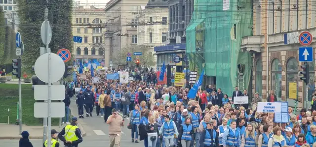 Skolu direktori: Sasniegtais rezultāts bija pedagogu streika vērts