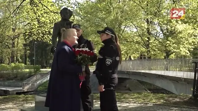 «Весь «двор Милды» был оккупирован полицией, решила возложить цветы у памятника Пушкину»: полиция запретила