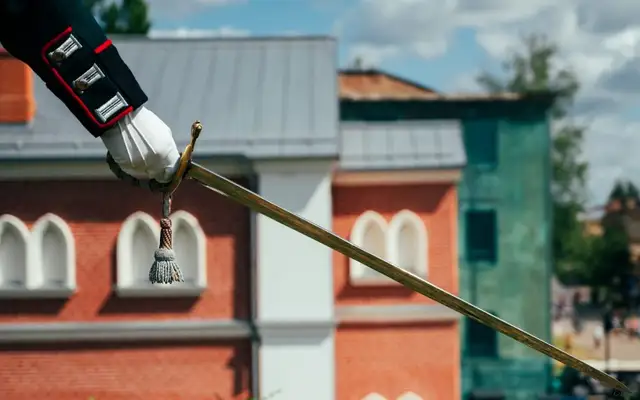 История или политический мотив? На празднике в Даугавпилсе разглядели запрещенный символ (Дополнено)