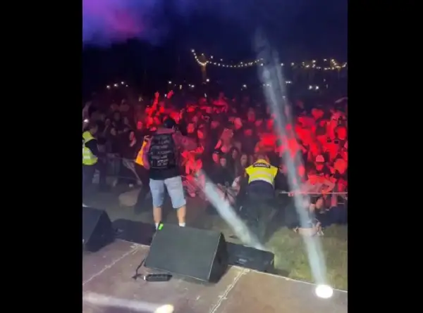 Концерт вышел за рамки: ЧП в Валмиере (ВИДЕО)