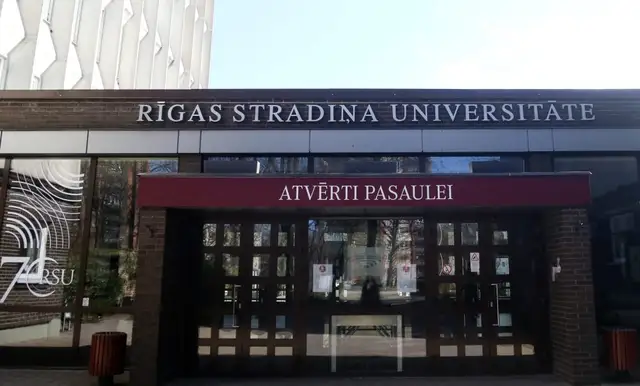 Nosaka pārbaudes laiku sievietei par viltota Rīgas Stradiņa universitātes diploma izmantošanu