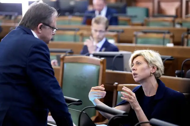 Saeima noraida opozīcijas pieprasīto Čakšas demisiju