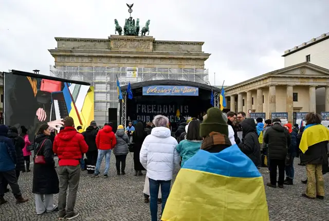 «Полные микроавтобусы украинцев»: ХДС хочет лишить беженцев из Украины особого статуса в Германии