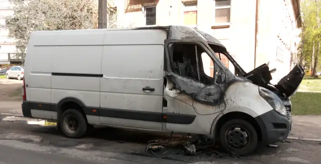 Не все в порядке с головой: пойманного поджигателя машин будут лечить