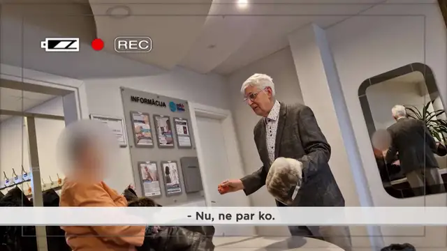 Шапки, сумки и зонтики не принимаем: жители возмущены правилами гардероба в поликлинике
