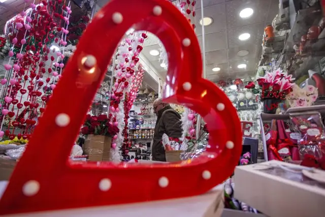 Valentīndienas dāvanas – kā pārsteigt savu otru pusīti?