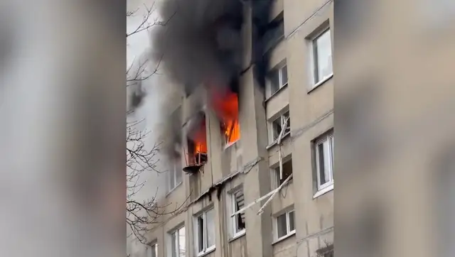 Взрывы и пожар многоквартирного дома в Вильнюсе: четверо в больнице, людей эвакуируют (ВИДЕО)
