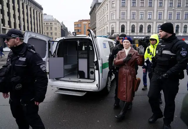 Leģionāru piemiņas pasākumā Rīgā aizturēta prokremliskā aktīviste Kreile