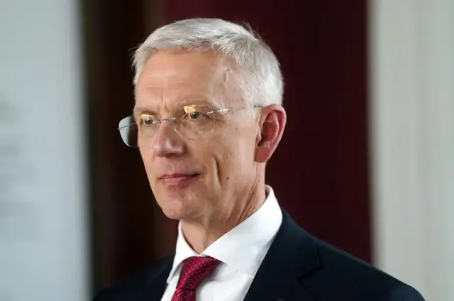 Kariņam atjauno Saeimas deputāta mandātu