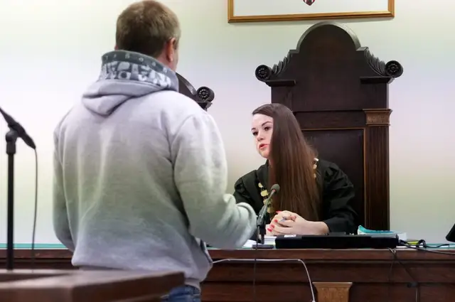 Spiegošanā apsūdzētais taksists plātījies ar vēlmi spridzināt dronu poligonu