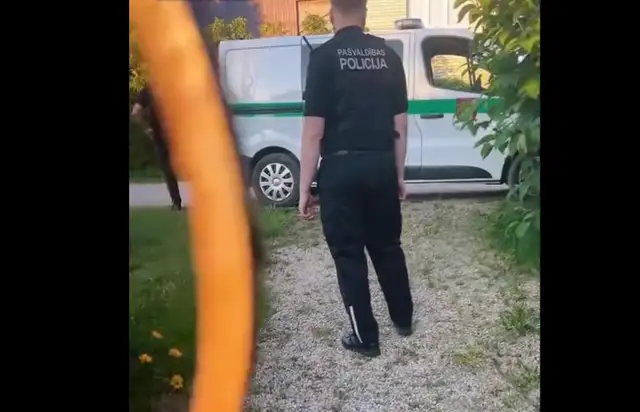 Я по-латышски не понимаю: соцсети обсуждают ролик нарушителя порядка