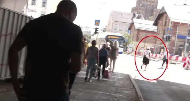 Карманницы напали на тележурналиста в самом центре Риги