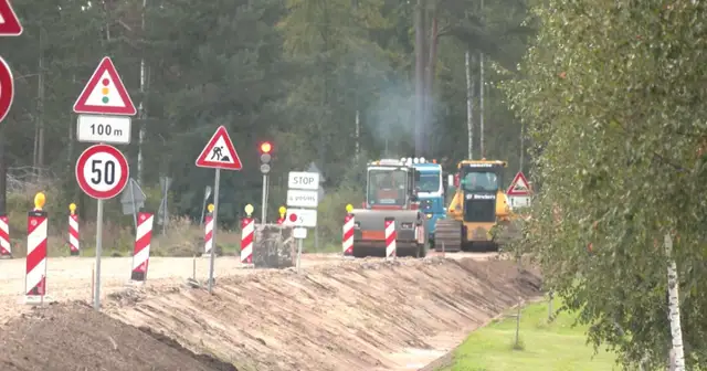 Būvdarbi turpinās 52 valsts ceļu posmos