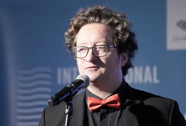 «Как нам вообще сохранить наш народ, если мы вымираем?» Озолс назвал новую угрозу латышскому языку