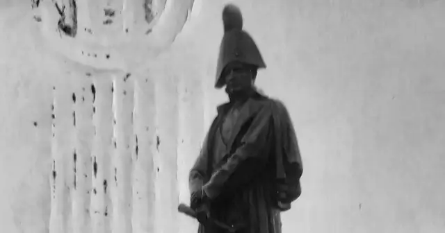 Kā 1913. gadā tika atklāts piemineklis Barklajam de Tolli, kuru tagad plāno nojaukt (FOTO)