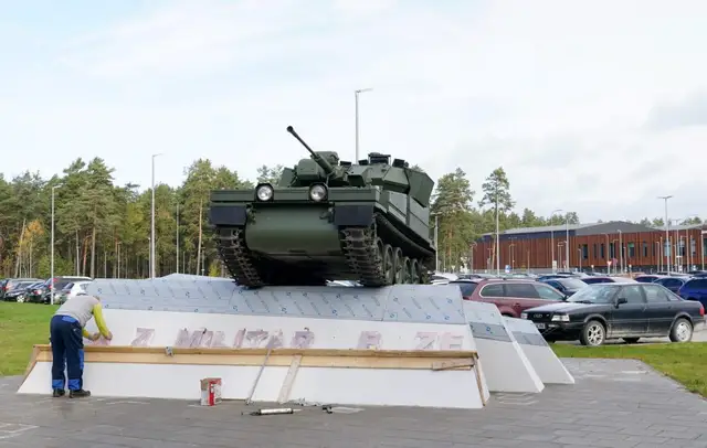 «Militarizētās tēlniecības kompozīciju» pie Ādažu bāzes saglabās