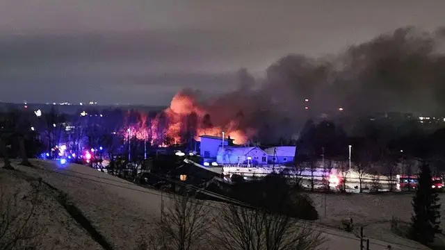 В Вильнюсе самолет упал на жилой дом: подробности (ВИДЕО)