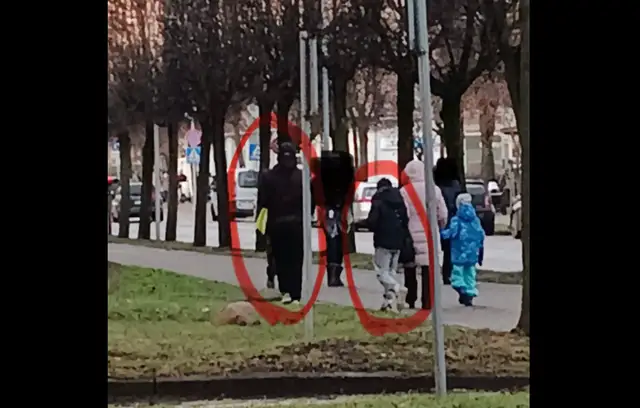 Засунули зажженную петарду в карман ребенку: мама пострадавшего ищет хулиганов