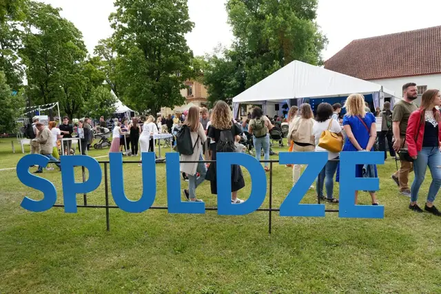 Sarunu festivāls «Lampa» aicina pieteikties brīvprātīgos