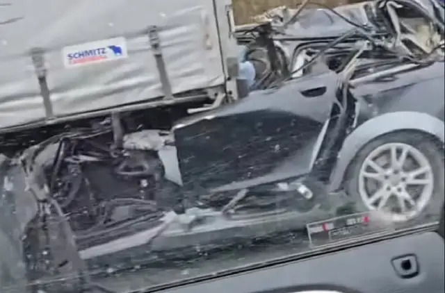 Avārijā uz Jelgavas šosejas gājis bojā vieglās automašīnas vadītājs
