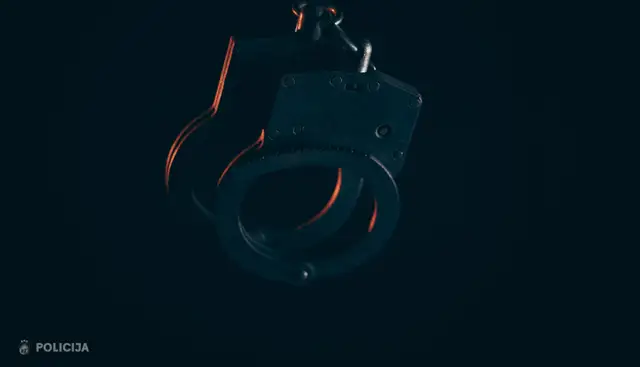 В Юрмале поймали серийного взломщика, охотившегося за техникой Apple. Он приезжал из Эстонии