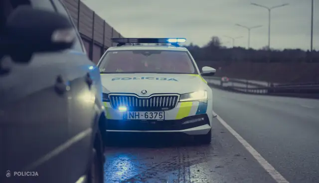 На шоссе Рига-Бауска столкнулись две водительницы Volvo