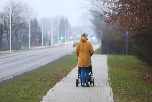 Nākamgad pieaugs vairāki pabalsti ģimenēm ar bērniem