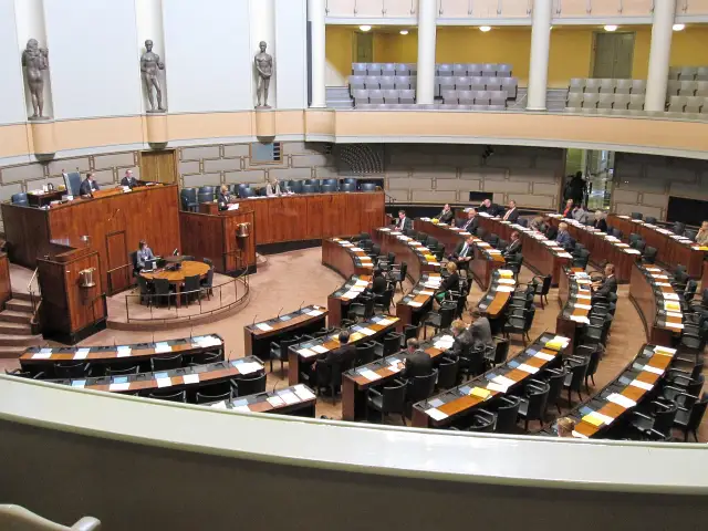 В здании финского парламента нашли тело депутата