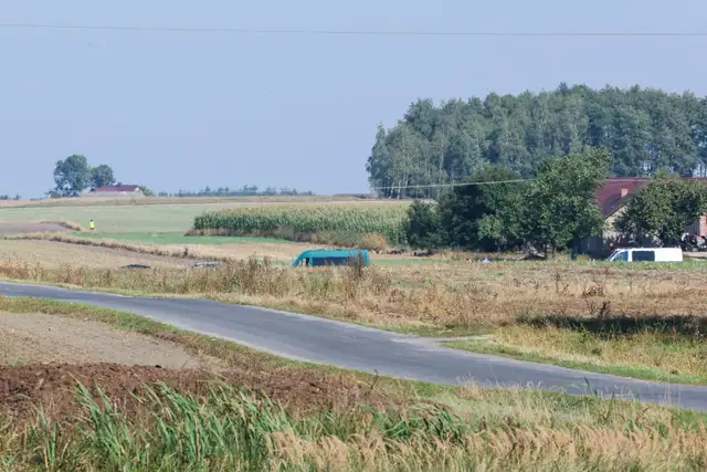 Один из беспилотников попал в жилой дом: в Польше нашли обломки дронов и ракеты