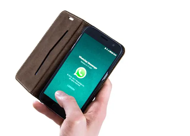 Через WhatsApp годами продавали никотин детям — полиция бездействовала