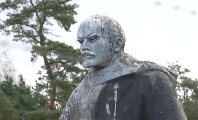 «Это история»: почему памятник Ленину в полный рост еще стоит?