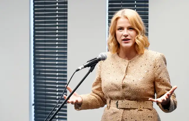 Siliņa: IT iepirkumu lietā aizdomās turēto darbība izskatās pēc organizētās noziedzības
