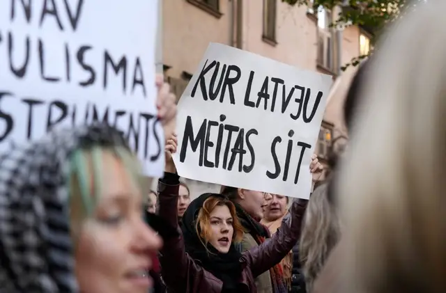 Vēl 10 000 iedzīvotāju parakstījušies pret likumu par izstāšanos no Stambulas konvencijas