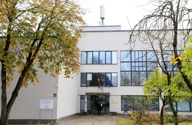 Izmeklē kriminālprocesu par iespējamām nelikumībām Rīgas Stila un modes tehnikumā