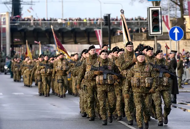 Valdība atbalsta 54,5 miljonu eiro pārdalīšanu NBS kaujas spēju palielināšanai