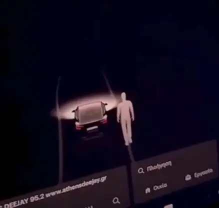 Tesla «видит» людей на пустом кладбище: феномен повторяется по всему миру