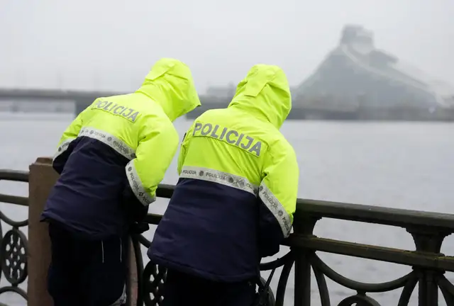 Tuvākajās dienās Daugavā turpināsies ledus iešana
