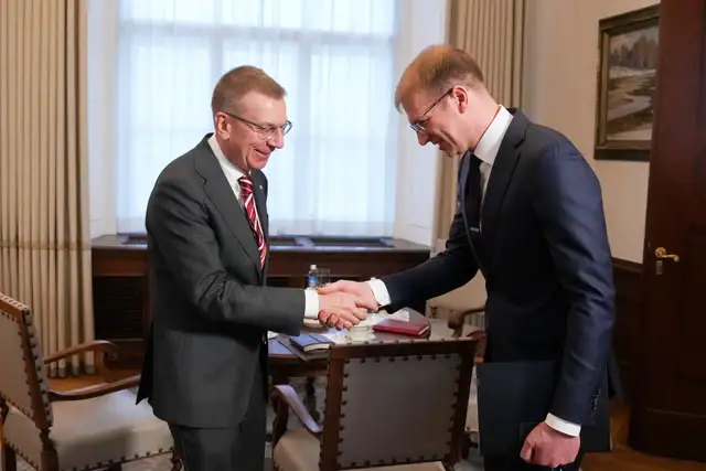 Valsts prezidents ar klimata un enerģētikas ministru pārrunā gāzes drošības jautājumus